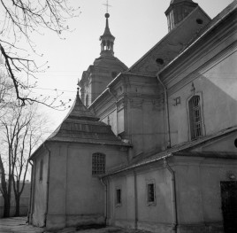 kościół św. Macieja - elewacja płd. kruchta i kaplica, skan 1