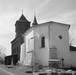 kościół pw. św. Jerzego - widok od południowego - wschodu, skan 1