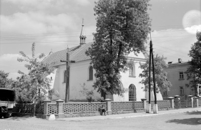 kościół Narodzenia Najświętszej Maryi Panny - elewacja frontowa, skan 1