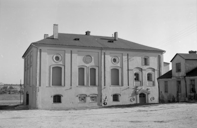 synagoga - widok od południowego-zachodu, skan 1
