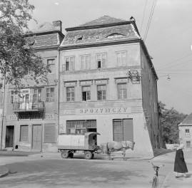 kamienica - elewacja frontowa, skan 1