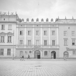 Kamienica - elewacja frontowa, skan 1