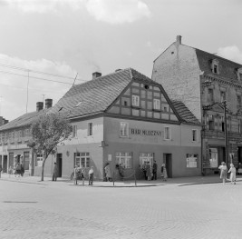 kamienica - elewacja frontowa, skan 1