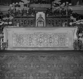 Bazylika archikatedralna - antepedium, ołtarz, skan 1
