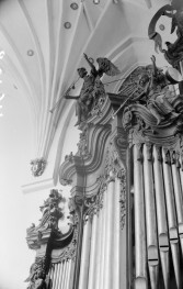 Bazylika archikatedralna w Gdańsku-Oliwie - wnętrze: fragment prospektu organowego, skan 1