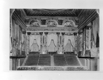 Łazienki Królewskie. Teatr Królewski w Starej Oranżerii. Wnętrze. Widownia (przed 1939).  
Reprodukcja z W. Tatarkiewicz "Łazienki Warszawskie" 1957., skan 1
