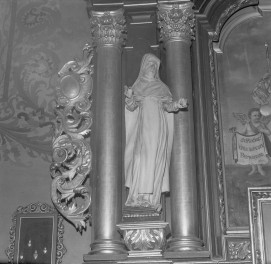 kościół parafialny pw. św.św. Marcina i Mikołaja - rzeźba św. zakonnicy z ołtarza św. Rocha, skan 1