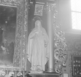 kościół parafialny pw. św.św. Marcina i Mikołaja - rzeźba św. zakonnicy z ołtarza św. Barbary, skan 1