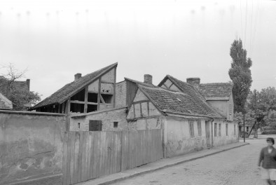dom - elewacje frontowe, ulica, szczyt szachulcowy, skan 1