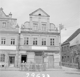 kamienica - elewacja frontowa i boczna, skan 1