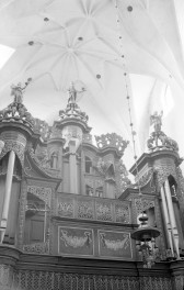 kościół filialny pw. Matki Boskiej Różańcowej, obecnie kościół parafialny pw. Podwyższenia  Krzyża Świętego - wnętrze: organy, skan 1