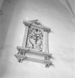 Bazylika pw. śś. ap. Piotra i Pawła - wnętrze: epitafium Hansa von Czirn von Simsdorf oraz jego żony Anny von Czirn zd. von Stibitz, zmarłej 2 maja 1565 roku., skan 1
