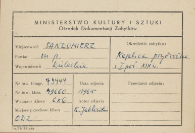 Widok figury na kolumnie - metryczka, skan 1