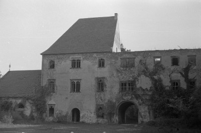 zamek - elewacja , skan 1