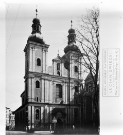 Kościół Matki Bożej Różańcowej - fasada, skan 1