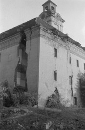 pałac Promnitzów - elewacja i zniszczenia, skan 1