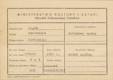 Widok ogólny na rynek, kościół i d. ratusz - metryczka


, skan 1