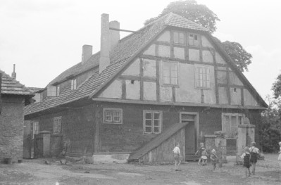 dworek modrzewiowy - elewacje ul. Sępolińska 7, skan 1