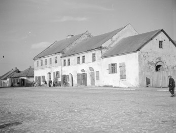elewacje domów (pierzeja) na rynku, skan 1