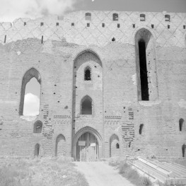 zamek - brama główna, skan 1
