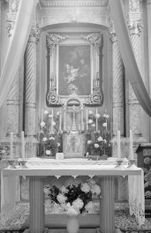 kościół pw. św. Józefa Oblubieńca - wnętrze - prezbiterium - ołtarz główny, skan 1