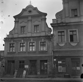 kamienica - elewacja frontowa, skan 1