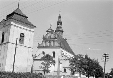 kościół parafialny - elewacja zachodnia i dzwonnica wolnostojąca, skan 1
