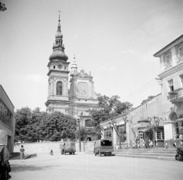 kościół pw. Wniebowzięcia Najświętszej Marii Panny - elewacja i fragment klasztor, skan 1