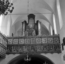 kościół, ob. parafialny rzymskokatolicki pw. Wniebowzięcia Najświętszej Marii Panny - wnętrze: chór, skan 1