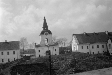 klasztor Męski Zwiastowania Najświętszej Marii Panny, brama wjazdow, skan 1