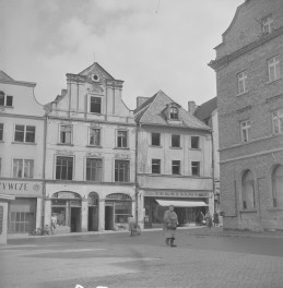 kamienica - elewacja frontowa, skan 1