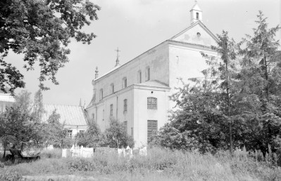 kościół Imienia Najświętszej Maryi Panny oraz zabudowania klasztorne - elewacja od pn. - zach., skan 1