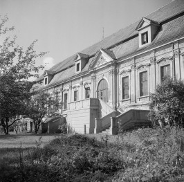 pałac - elewacja ogrodowa, skan 1