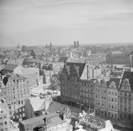 widok miasta z lotu ptaka - fragment śródmieścia, skan 1
