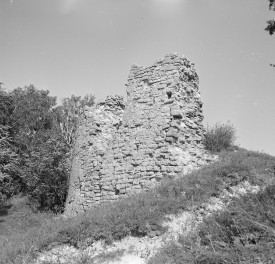 zamek - baszta kwadratowa, skan 1