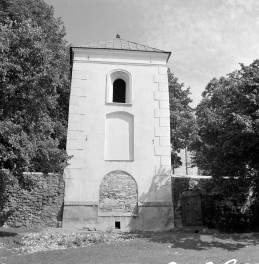 dzwonnica w zespole klasztornym kanoników regularnych - elewacja, skan 1