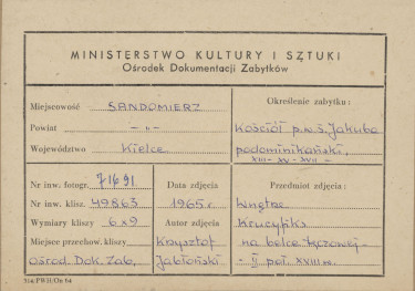  Zespół klasztorny Dominikanów - kościół, wnętrze - krucyfiks na belce tęczowej - metryczka, skan 1