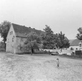 oficyna pałacowa - widok zewnętrzny, skan 1
