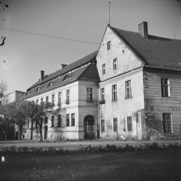 kamienice - elewacje frontowe, skan 1