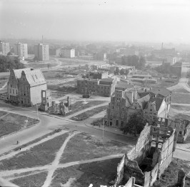 panorama starego miasta z ulicą Wigilijną - część południowa, skan 1