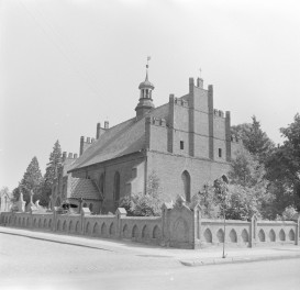 kościół pw. Bożego Ciała - elewacja południowa oraz zachodnia - prezbiterium, skan 1