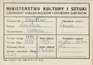 Zespół zamkowy - Skarbczyk, widok od strony płd. - metryczka, skan 1