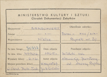 Rynek - kamienica nr 20, widok elewacji frontowej - metryczka, skan 1