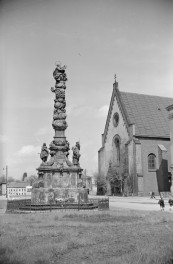 rynek - figura Matki Boskiej, skan 1
