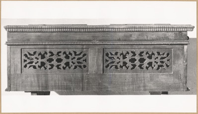 Muzeum Diecezjalne - organy przenośne, obudowa zewnętrzna, widok z przodu, skan 1