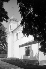 kościół pw. św. Józefa Oblubieńca Najświętszej Maryi Panny - elewacja południowa z zakrystią - fragment, skan 1