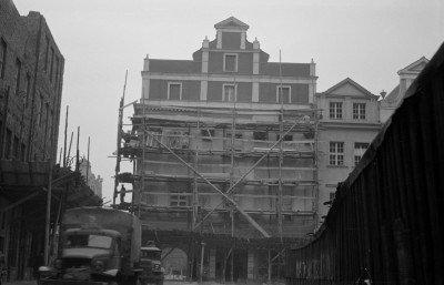 Poznań Stary Rynek Kamienica 37 "Czerwona Apteka", skan 1