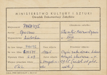 Zespół klasztorny - widok od strony płd. - wsch. na zrujnowane budynki klasztorne  - metryczka
 , skan 1