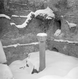 Papieski wydział teologiczny. Odkrywki archeologiczne w przyziemiu. Prace odkrywkowe., skan 1