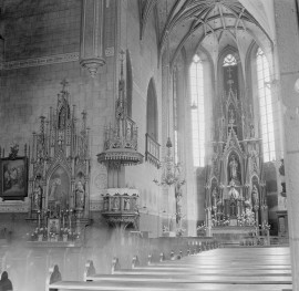 kościół pw. św. Jana Ewangelisty - wnętrze - prezbiterium, skan 1